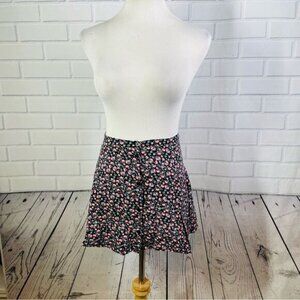 10/$25🦋 Divided Blue Floral Button Front Mini Skirt - Size 6